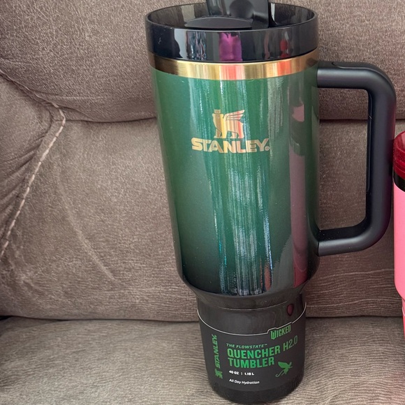 Green Wicked Stanley Cup Target Exclusive Elphaba NWT - Picture 1 of 8